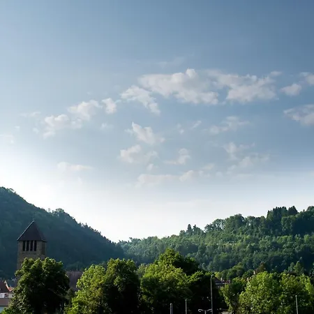 Keller Aparthotel 3*